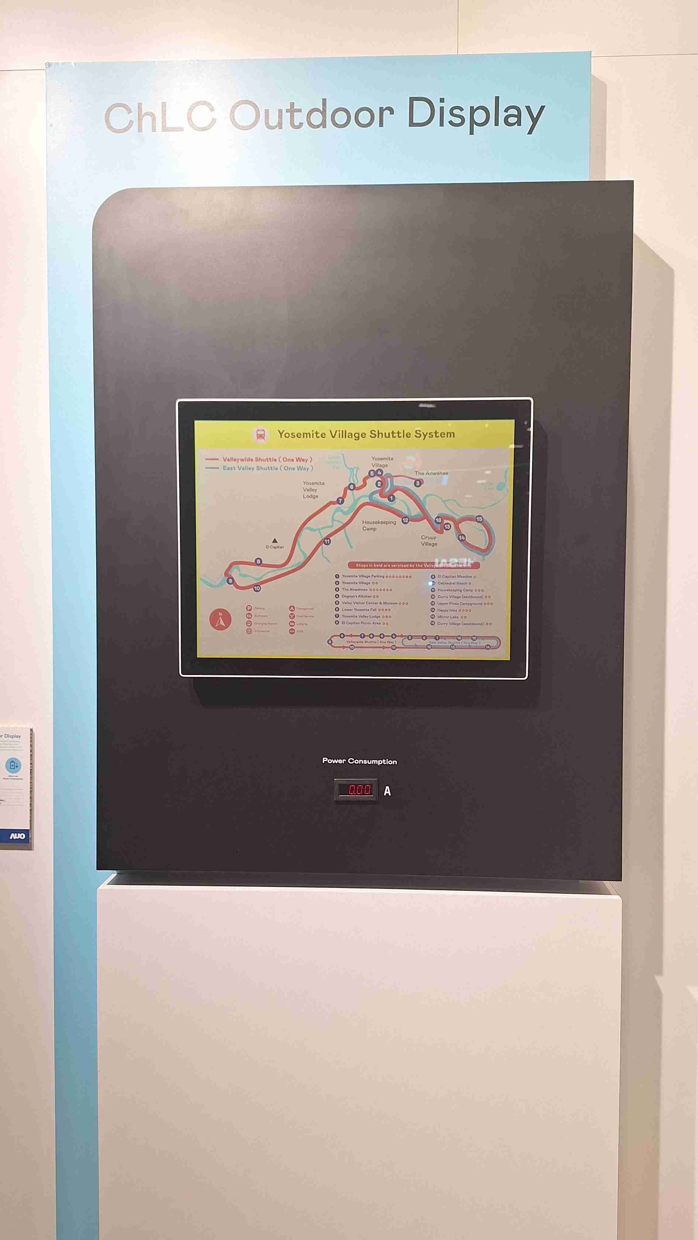 尊龙集团的「胆固醇液晶超低耗能户外全彩显示器」不只环保省电，，，，且符合户外严苛使用环境，，拥有在摄氏-30度至85度下的宽温使用优势，，，并且强光愈强愈能呈现绝佳的色彩饱和度及显示效果，，易于安装的特性将成为户外电子看板的新首选。。。